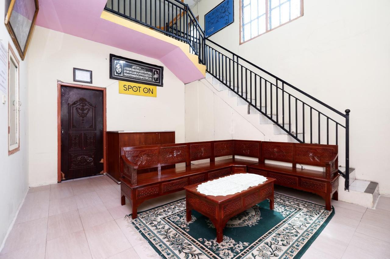 Spot On 2112 Homestay Lestari Dieng Syariah Diyeng Экстерьер фото